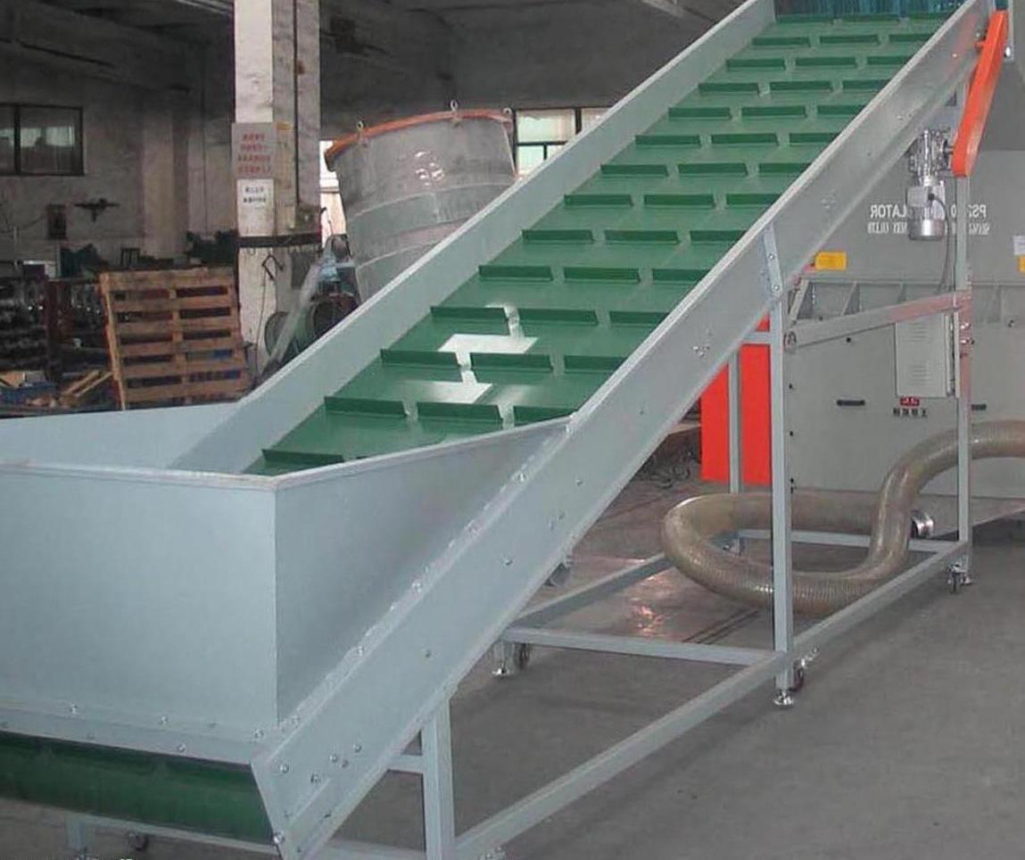 皮帶輸送機(jī)1.jpg 皮帶輸送機(jī)1.jpg